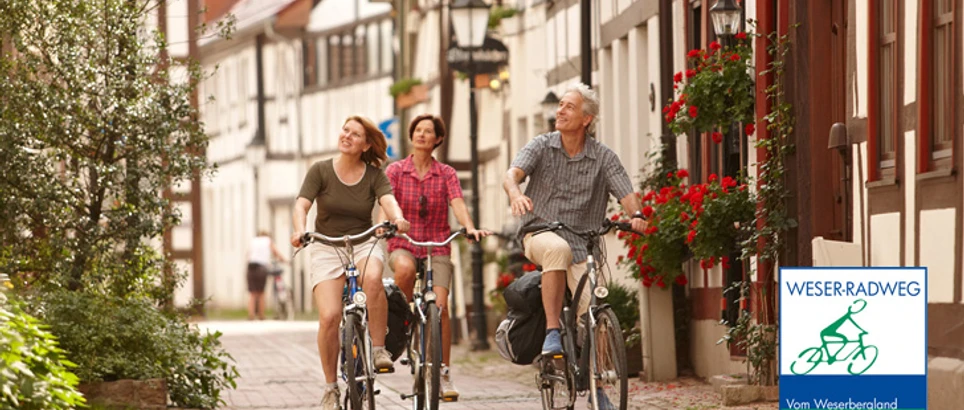 Radfahrer in der Hamelner Altstadt Radfahrer in Hamelns Altstadt