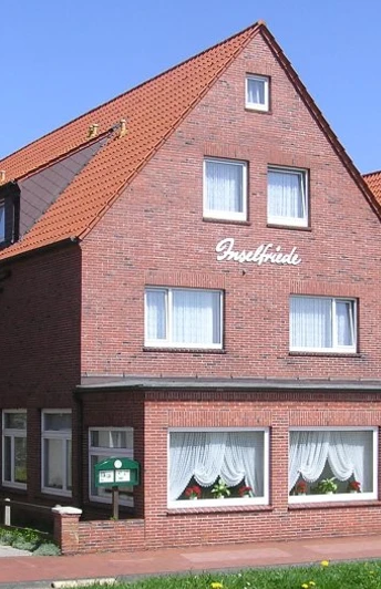 Hotel-Pension-Inselfriede-Aussenansicht
