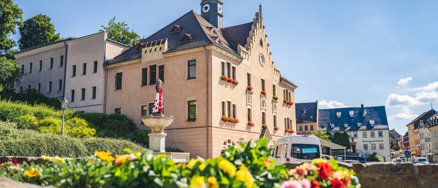 Marktplatz Hohenstein E. (C) Oliver Göhler.jpg Marktplatz Hohenstein E. (C) Oliver Göhler.jpg