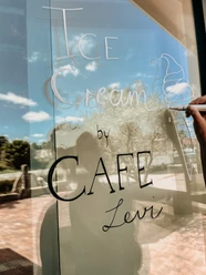 Café Levi Aussen