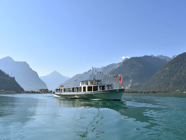 Zu Schiff auf Tells Spuren © Schifffahrt Urnersee AG.jpg