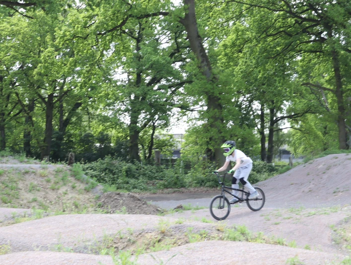 Bike-Sportler im Bike-Park Wittingen..JPG