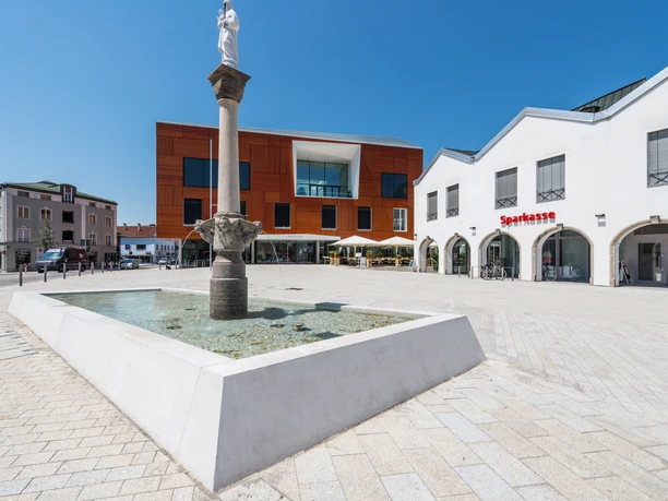 Rathaus mit Marienplatz