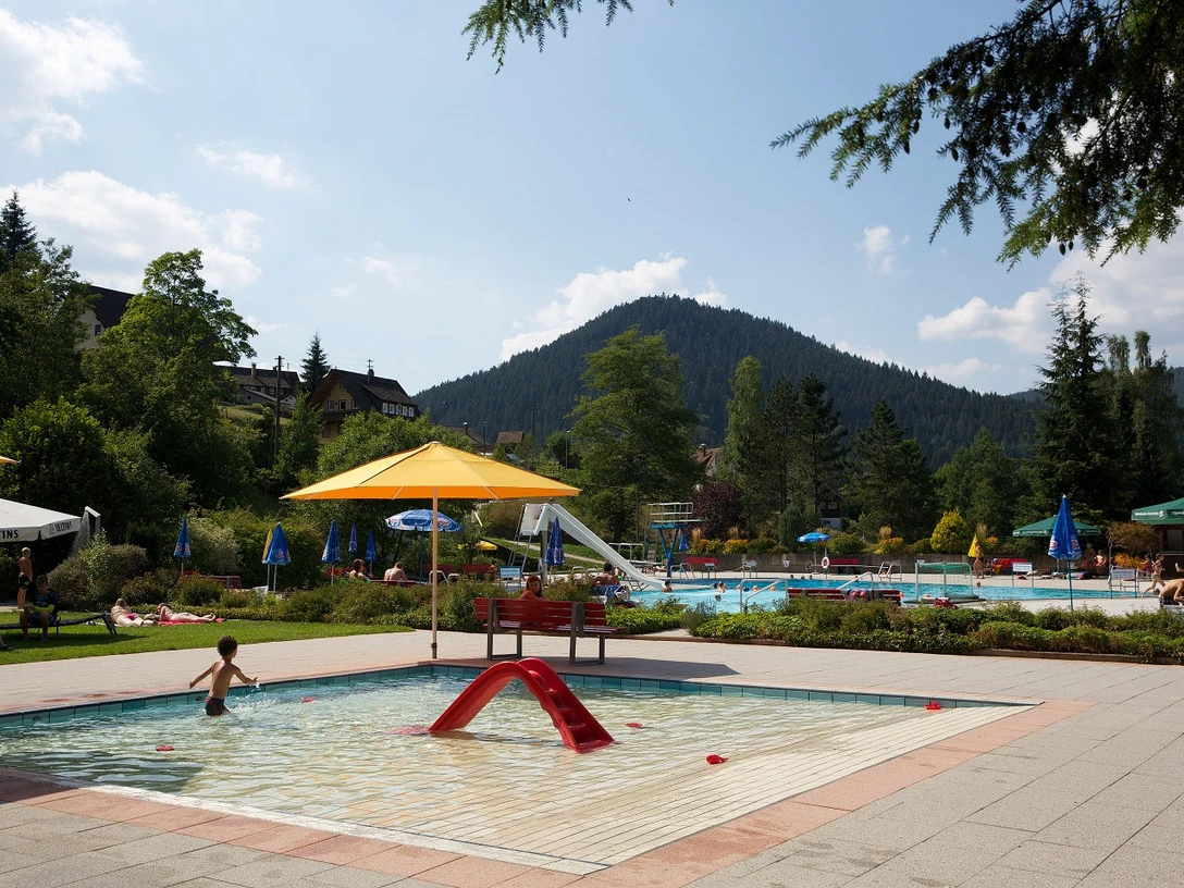 BAIE_Schwimmbad_Klosterreichenbach_3