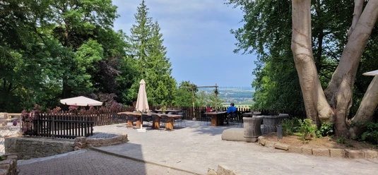 Peak Hotel 2.jpg