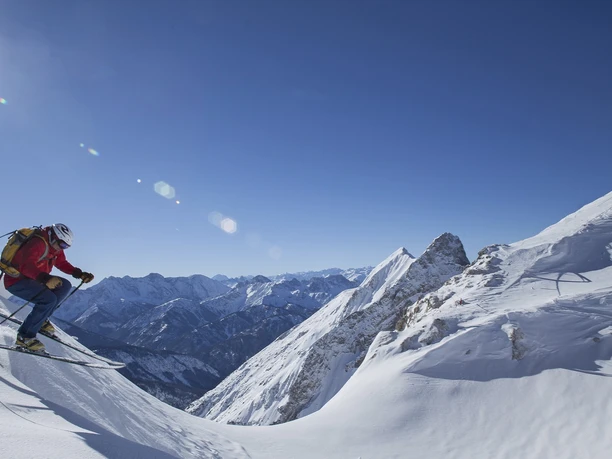 Freeride in deutschlands längster Skiabfahrt Dammkar bei Mittenwald