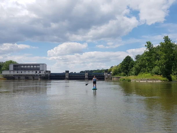 Unterwegs mit dem Supboard auf der Donau.