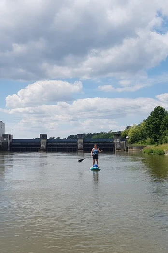 Unterwegs mit dem Supboard auf der Donau. Unterwegs mit dem Supboard auf der Donau.