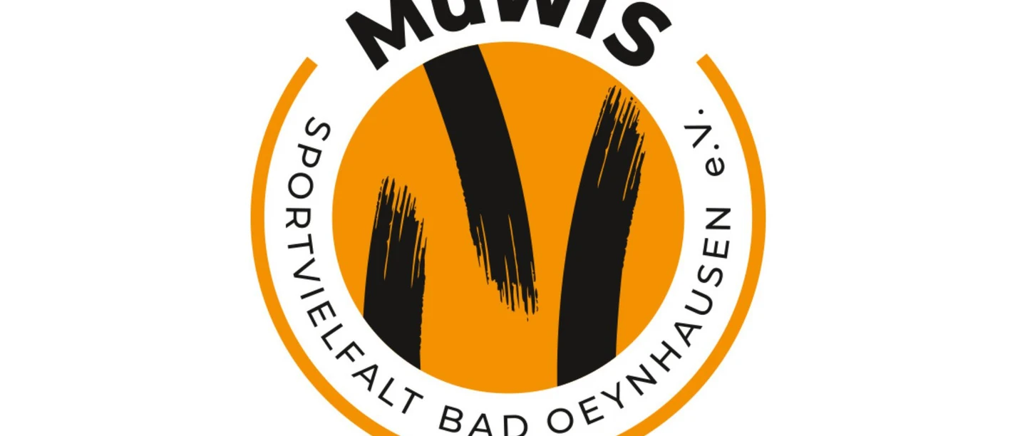 Design ohne Titel.jpg Logo des Vereins MuWis mit orangefarbenem Kreis und schwarzen, dynamischen Linien vor weißem Hintergrund.