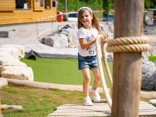 Am Wegesrand gibt es auch einiges zu entdecken - Adventure Golf Edersee
