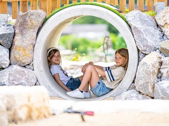 Betreten der Anlage ausdrücklich erwünscht! Adventure Golf Edersee