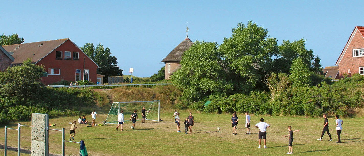 spielplatz_schulhof.jpg