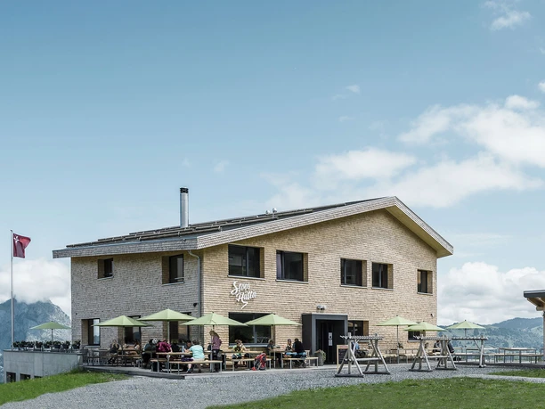stoos-hüttä-gastronomiebetriebe-erlebnisregion-mythen_1.jpg