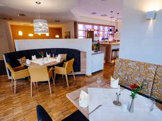 Hotel Aspethera - Restaurant Hotel Aspethera +++ Fotos sind urheberrechtlich geschuetzt und duerfen nur mit der Quellenangabe Foto: Besim Mazhiqi/Westfaelisches Volksblatt fuer private Zwecke genutzt werden +++ Kommerzielle Nutzung nur nach Absprache mit dem Fotografen
