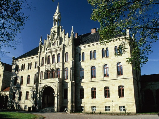 2022.07.10 Der Gertrudenberg erzählt bei dieser Stadtführung_ehemalige Provinzial Heil- und Pflegeanstalt_Bildrecht bei Stadt-Land Führungen Osnabrück.jpg