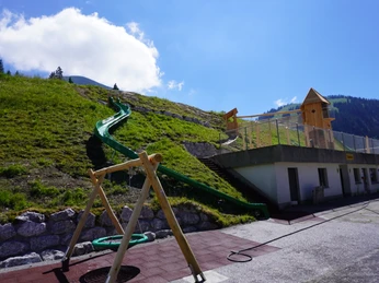 Rutschbahn Abenteuerspielplatz