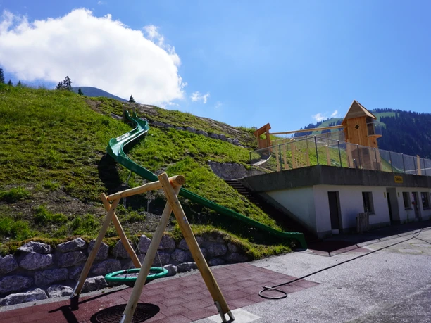Rutschbahn Abenteuerspielplatz