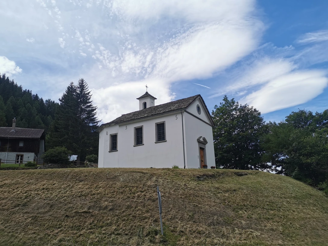 IMG_20220709_140502.jpg Aussenansicht der Ganterkapelle St. AntoniusExterior view of St. Anthony's Chapel in GanterVue extérieure de la chapelle Saint-Antoine de Ganter