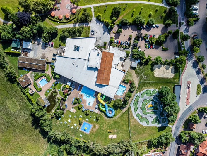 Moor Therme von oben.jpg