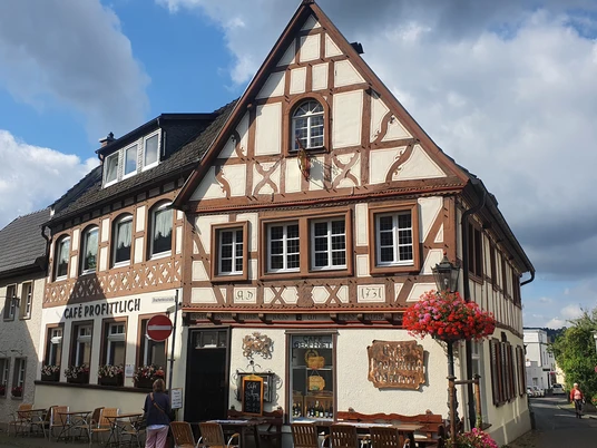 Cafe Profittlich.jpg