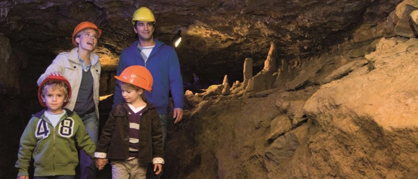 Schillat-Höhle Familienausflug Schillat-Höhle Familienausflug