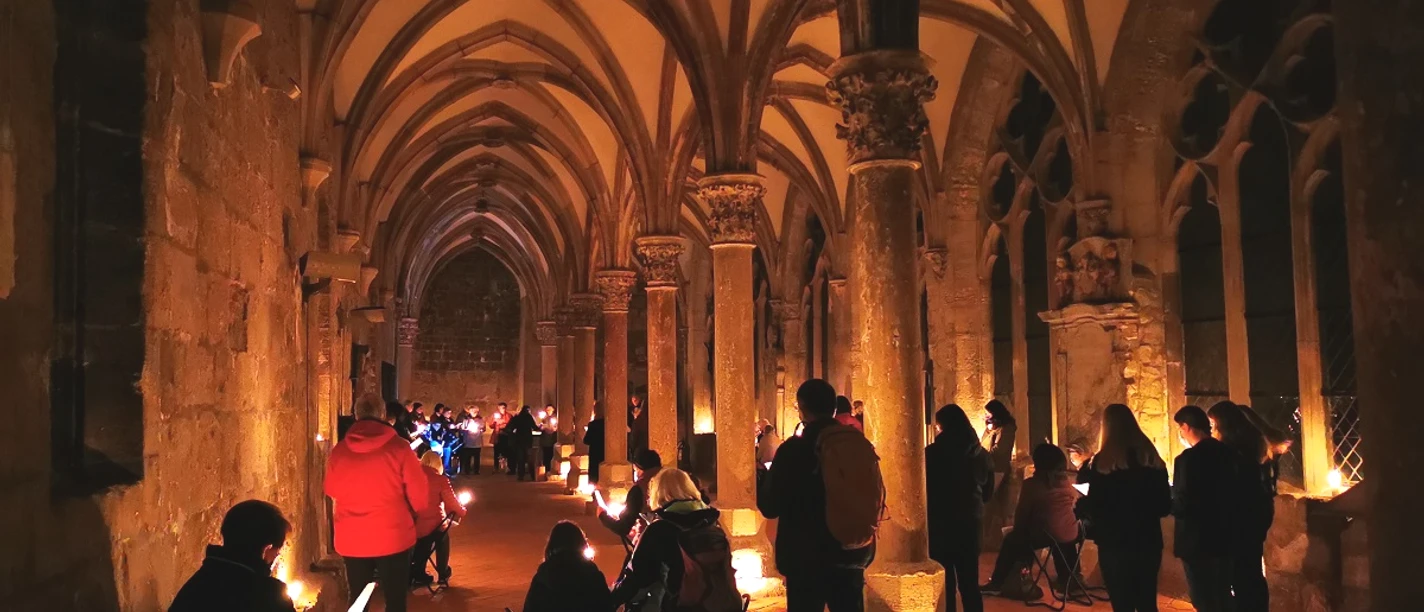 Taizé-Lieder-Singen in der Klosteranlage Walkenried