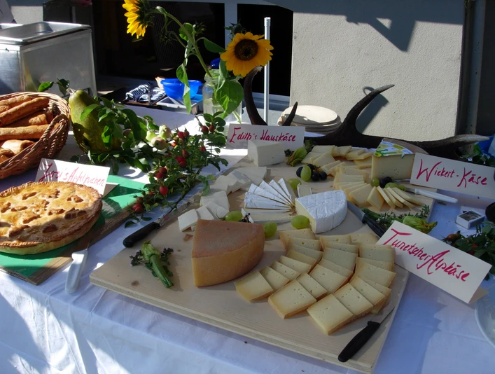 Herbstbrunch Riederfurka 2022.JPG