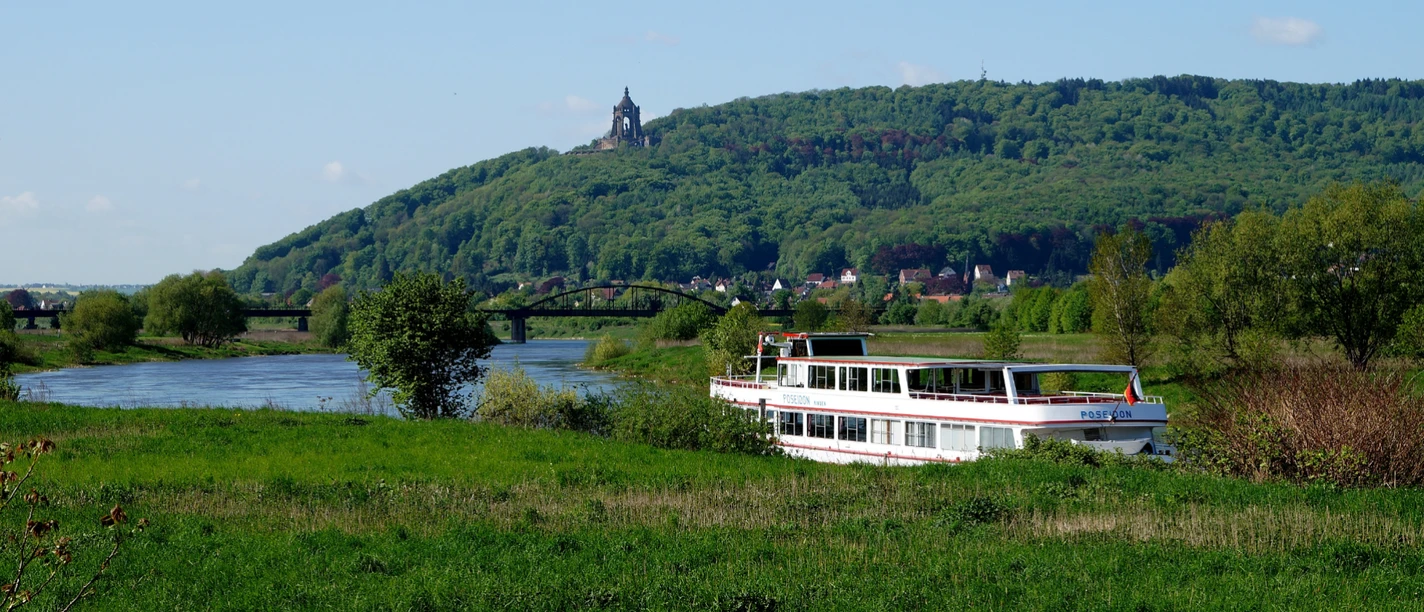 Weserschifffahrt in Porta Westfalica Weserschifffahrt in Porta Westfalica