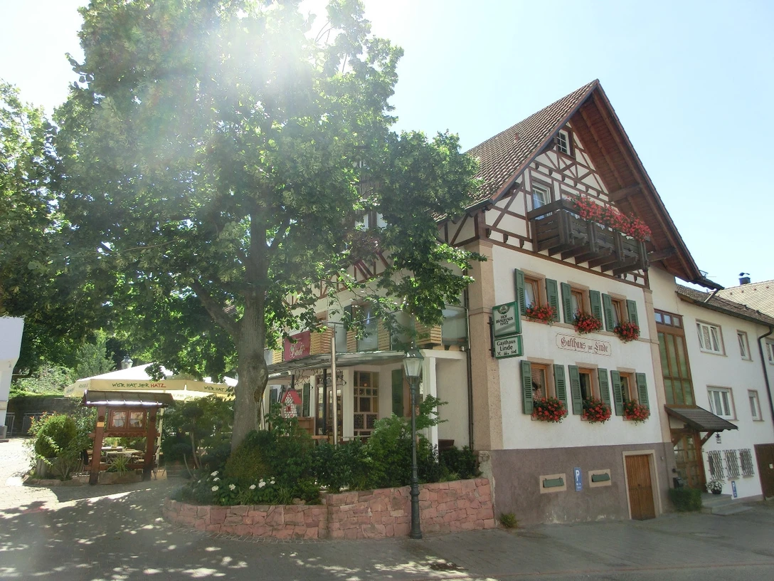 Außenansicht Landgasthaus zur Linde