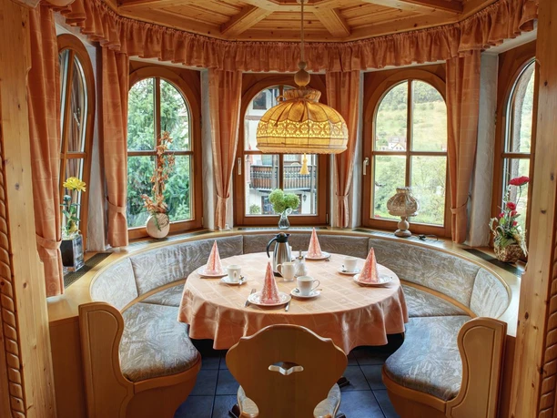 Pension Mühlenhof Erker im Frühstücksraum