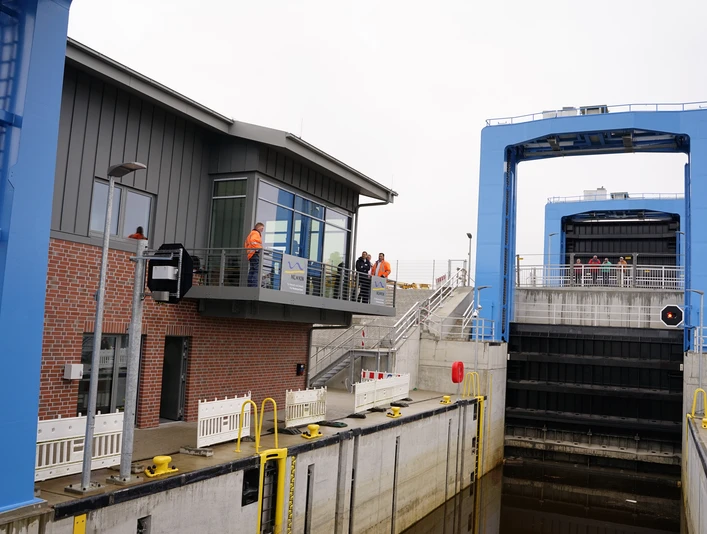 Hadelner Kanalschleuse