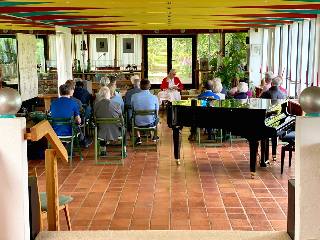 Literaturnachmittag im Haus Kreienhoop Literaturnachmittag im Haus Kreienhoop