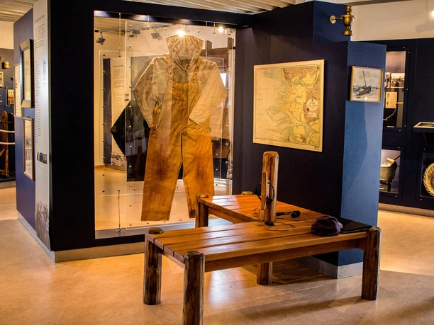 Ausstellung museum am meer Schaukästen im museum am meer