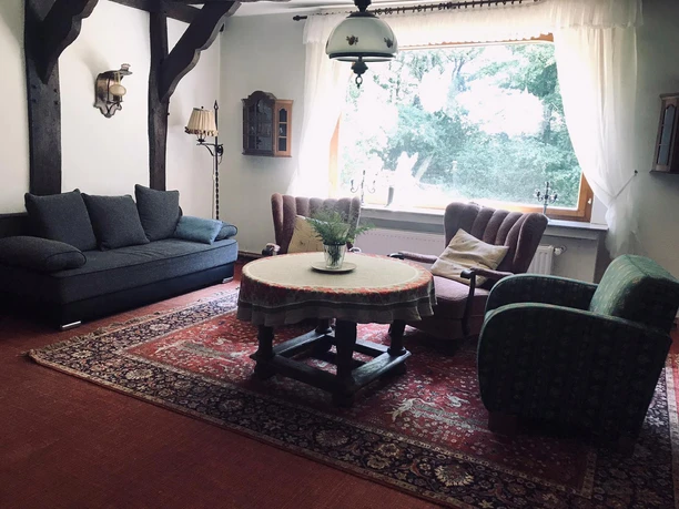 Wohnzimmer Fensterseite