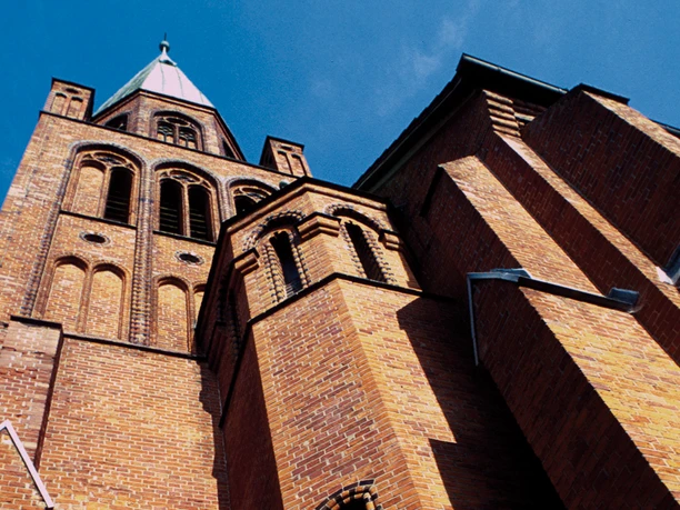 Kirche_Peine2.jpg