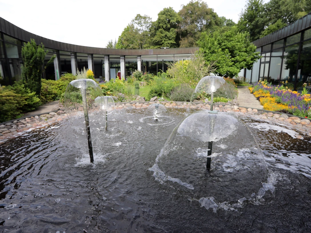 Kurpark Wandelhalle Reinhardshausen Brunnen Kurpark Wandelhalle Reinhardshausen Brunnen in Bad Wildungen