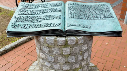 Bronzebuch_Winkel.jpg
