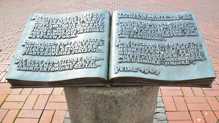 Bronzebuch_Echternplatz.jpg