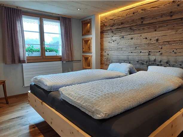 Zimmer_Berggasthaus Gitschenen.png
