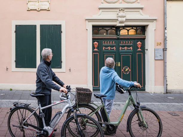 Radfahrer am Beethovenhaus in Bonn