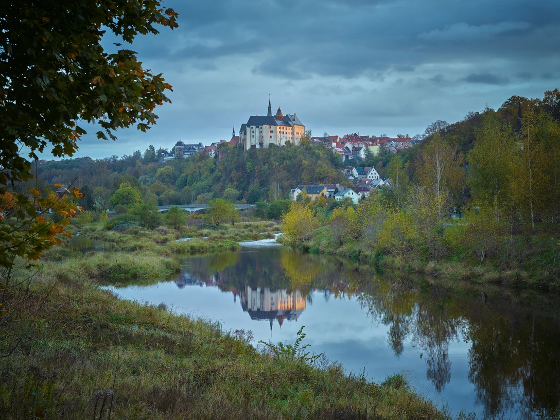 Freiberger Mulde mit Burg Mildenstein in Leisnig Freiberger Mulde mit Burg Mildenstein in Leisnig