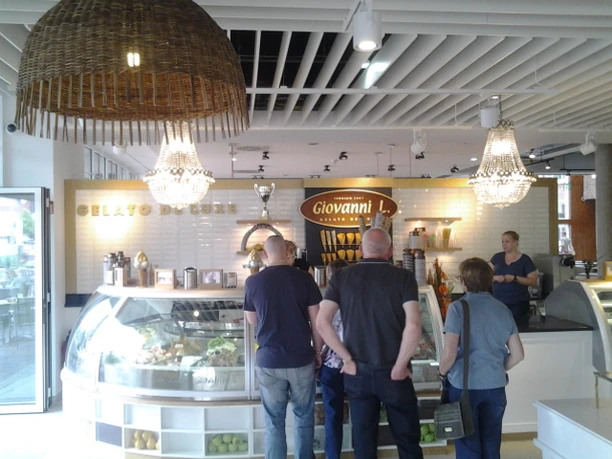 Giovanni L. Arkandenhaus_Pbg (2)