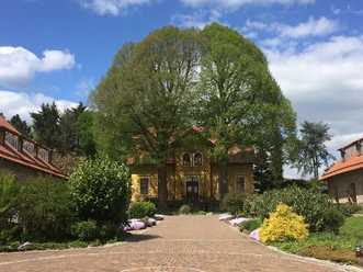 Sanderhof CC BY-SA - LTM.JPG