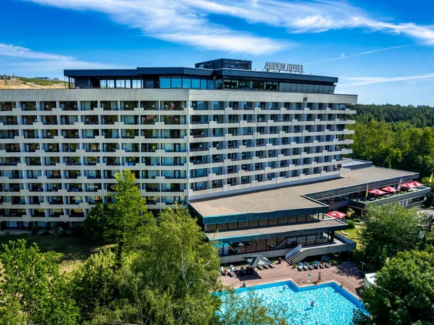 AHORN HARZ HOTEL BRAUNLAGE - Außenansicht im Sommer