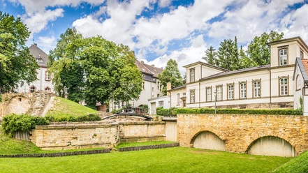 BurgparkBrueckeKasematte.jpg
