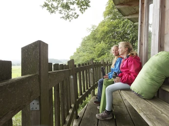 Mädchen mit Schlafsäcken CC BY-SA - LTM.jpg