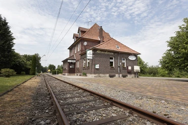 Bahnhof Alverdissen CC BY-SA - LTM.jpg