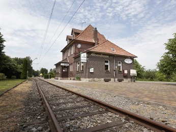 Bahnhof Alverdissen CC BY-SA - LTM.jpg