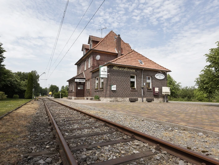 Bahnhof Alverdissen CC BY-SA - LTM.jpg