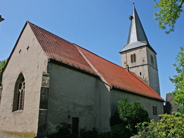 Kirche Barntrup quer CC BY-SA - Stadt Barntrup.jpg